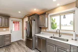 36510 Mountain Hwy E, Eatonville, WA 98328 - Photo 15