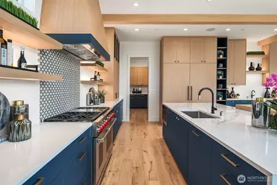 9812 NE 31st Street, Bellevue, WA 98004 - Photo 7