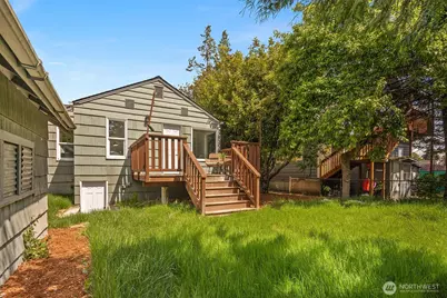 935 N 92nd Street, Seattle, WA 98103 - Photo 35