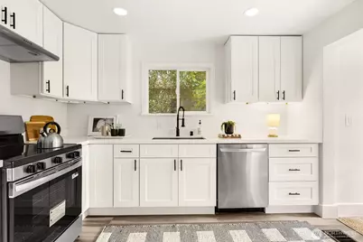 935 N 92nd Street, Seattle, WA 98103 - Photo 5