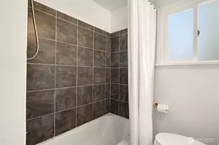 935 N 92nd St, Seattle, WA 98103 - Photo 15