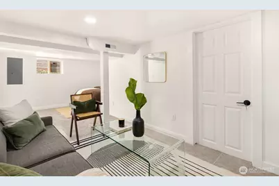935 N 92nd Street, Seattle, WA 98103 - Photo 33
