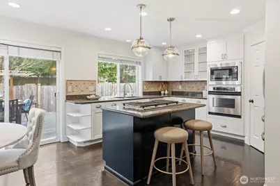 928 271st Avenue SE, Sammamish, WA 98075 - Photo 9