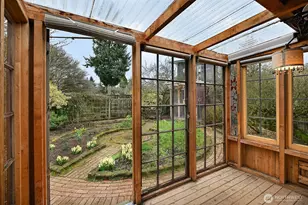 11249 Fremont Ave N, Seattle, WA 98133 - Photo 23