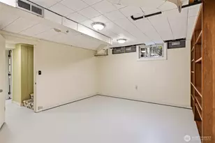 11249 Fremont Ave N, Seattle, WA 98133 - Photo 17