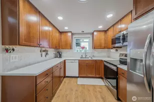 14219 SE 259th Pl, Kent, WA 98042 - Photo 11