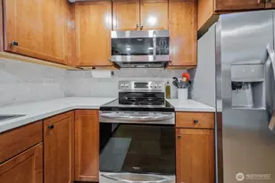 14219 SE 259th Pl, Kent, WA 98042 - Photo 13