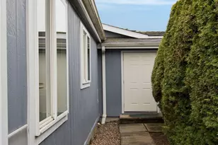 27517 218th Pl SE, Maple Valley, WA 98038 - Photo 25