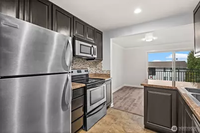 10110 NE 60th Street #104, Kirkland, WA 98033 - Photo 7