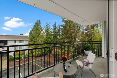 10110 NE 60th Street #104, Kirkland, WA 98033 - Photo 5