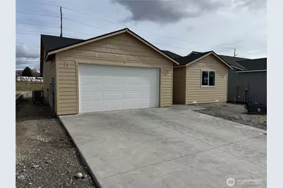 2476 Noah Street SE, East Wenatchee, WA 98802 - Photo 3