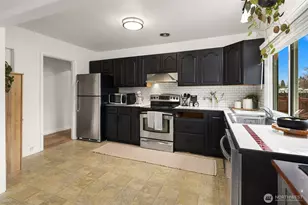 627 Madison St, Everett, WA 98203 - Photo 9