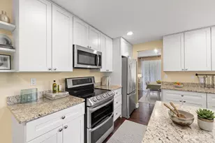 22706 NE 12th Pl, Sammamish, WA 98074 - Photo 13