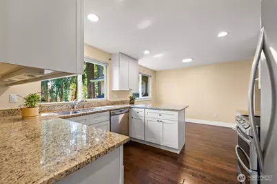 22706 NE 12th Place, Sammamish, WA 98074 - Photo 11