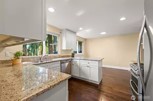 22706 NE 12th Pl, Sammamish, WA 98074 - Photo 11