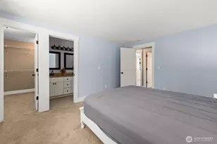 22706 NE 12th Pl, Sammamish, WA 98074 - Photo 17