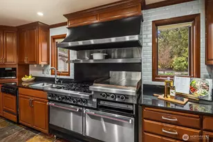 26319 NE 34th St, Redmond, WA 98053 - Photo 13