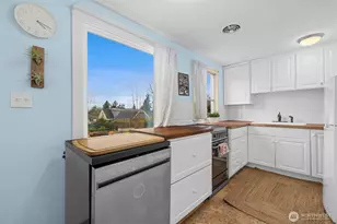 11437 Cornell Ave S, Seattle, WA 98178 - Photo 9