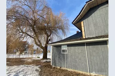 200 Watson Street NW, Creston, WA 99117 - Photo 3