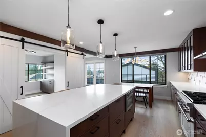 10715 2nd Avenue NW, Seattle, WA 98177 - Photo 9