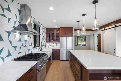 10715 2nd Avenue NW, Seattle, WA 98177 - Photo 13