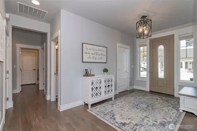 9409 9th Avenue Ct E, Tacoma, WA 98445 - Photo 3