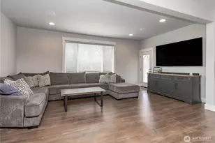 9409 9th Ave Ct E, Tacoma, WA 98445 - Photo 11