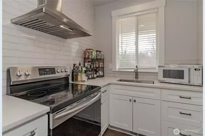 9409 9th Avenue Ct E, Tacoma, WA 98445 - Photo 21