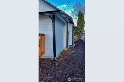 8518 9th Ave E, Tacoma, WA 98445 - Photo 7