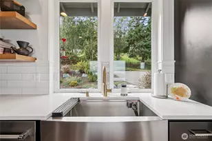 505 Michelle Dr, Camano Island, WA 98282 - Photo 11