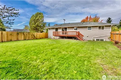 2241 S 252nd Street, Des Moines, WA 98198 - Photo 3