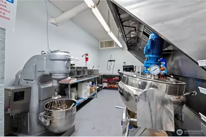 2810 E Spencer Lake Road, Shelton, WA 98584 - Photo 23