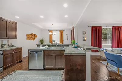 317 204th Place SE, Bothell, WA 98012 - Photo 9