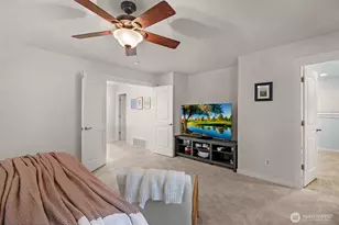 317 204th Pl SE, Bothell, WA 98012 - Photo 17