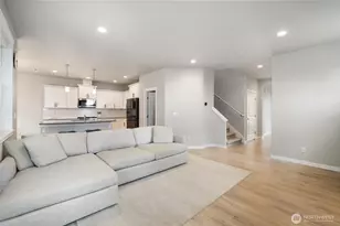 10445 11th St E, Edgewood, WA 98372 - Photo 7