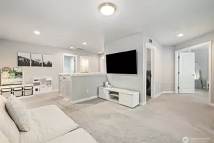 10445 11th St E, Edgewood, WA 98372 - Photo 15