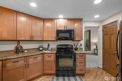 24310 SE 34th Place, Sammamish, WA 98029 - Photo 9