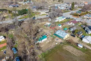 470 2nd St, Chelan Falls, WA 98817 - Photo 33