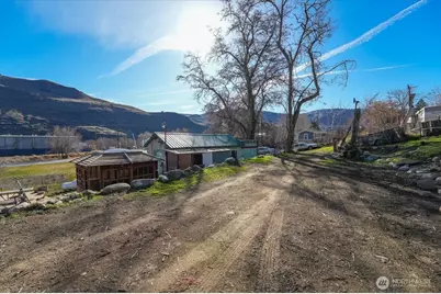 470 2nd Street, Chelan Falls, WA 98817 - Photo 27