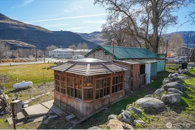 470 2nd Street, Chelan Falls, WA 98817 - Photo 29
