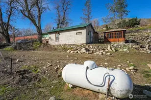 470 2nd St, Chelan Falls, WA 98817 - Photo 31