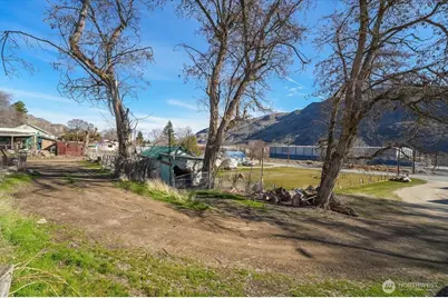 470 2nd Street, Chelan Falls, WA 98817 - Photo 27