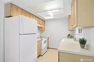 6103 204th St SW, Lynnwood, WA 98036 - Photo 3
