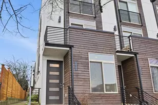 5620 California Ave SW, Seattle, WA 98136 - Photo 3