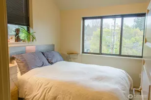 7937 Densmore Ave N, Seattle, WA 98103 - Photo 17