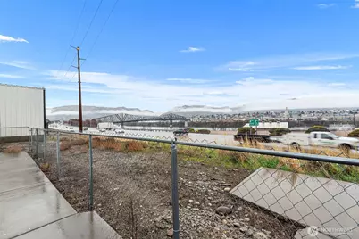 1052 Valley Mall Pkwy, East Wenatchee, WA 98802 - Photo 3