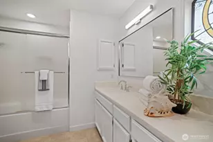 14216 SE 51st St, Bellevue, WA 98006 - Photo 27