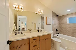 2213 W Bertona St, Seattle, WA 98199 - Photo 23