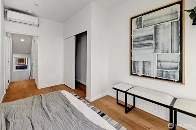 1233 E Roy Street, Seattle, WA 98102 - Photo 21