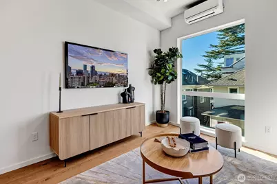 1233 E Roy Street, Seattle, WA 98102 - Photo 9